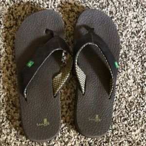 Women’s Sanuk yoga mat flip flops